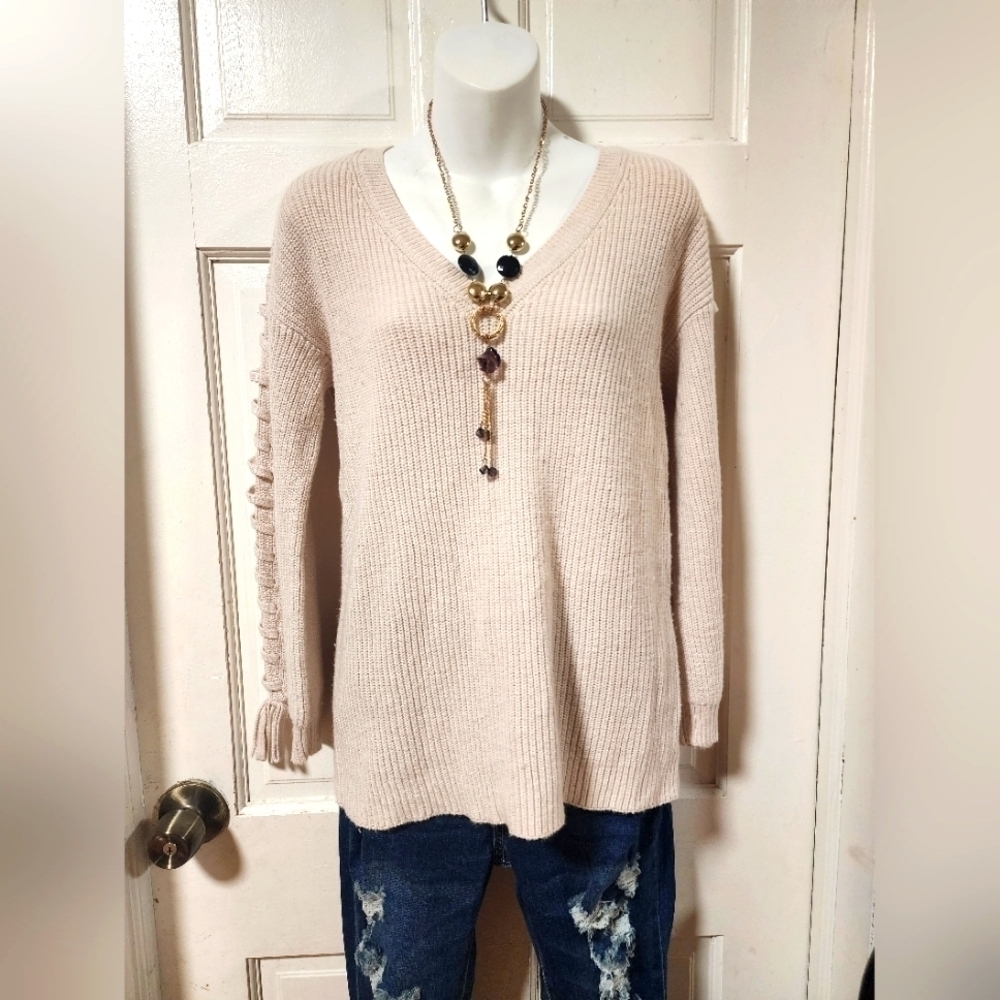AMERICAN Eagle Outfitters Lace Sleeve Knit V-neck Sweater - Picture 1 of 12